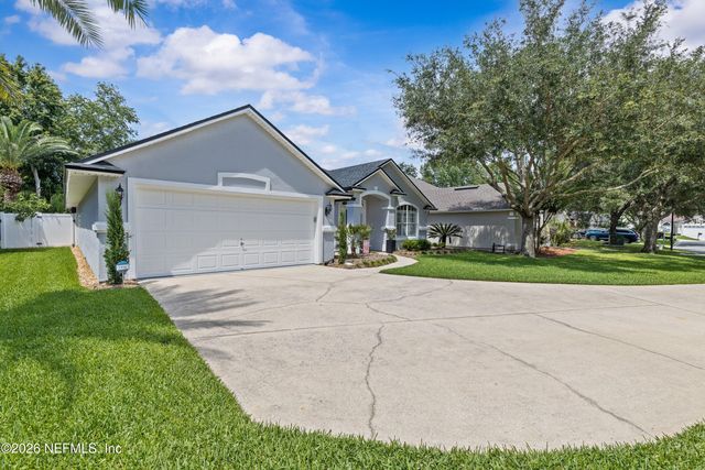 728 E CUMBERLAND Court, St. Johns, FL 32259
