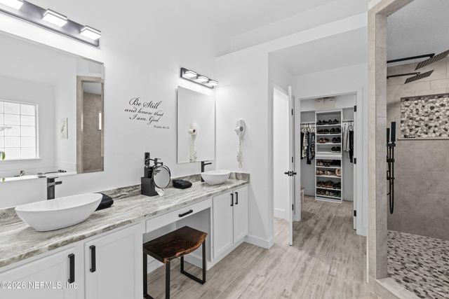 728 E CUMBERLAND Court, St. Johns, FL 32259