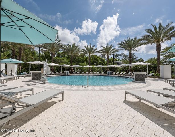 728 E CUMBERLAND Court, St. Johns, FL 32259