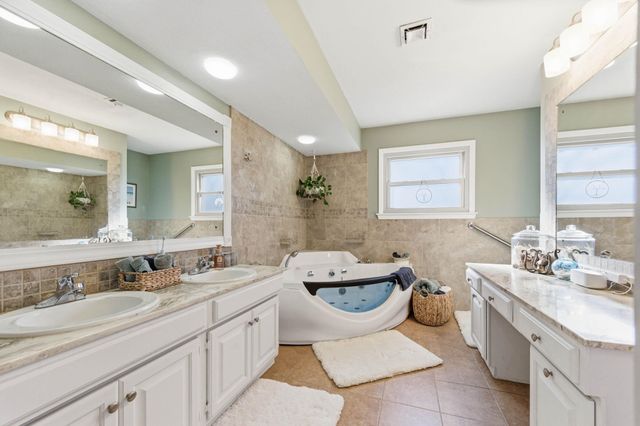 501 S Springlake Ln, Wichita, KS 67230