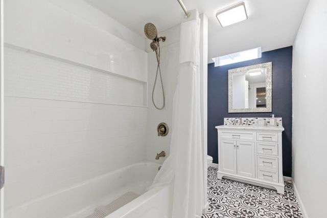 501 S Springlake Ln, Wichita, KS 67230