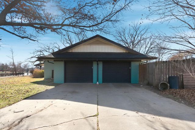 501 S Springlake Ln, Wichita, KS 67230