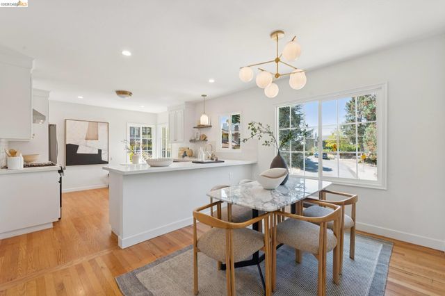 1978 Tiffin Rd, Oakland, CA 94602