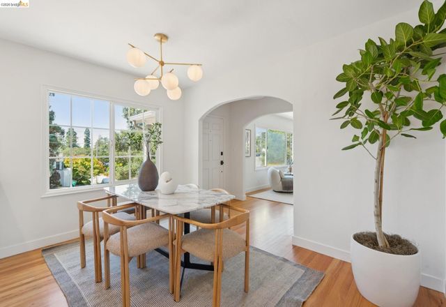 1978 Tiffin Rd, Oakland, CA 94602