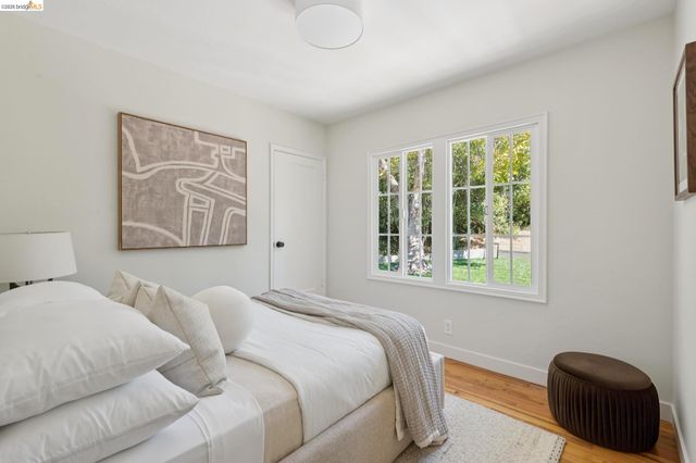 1978 Tiffin Rd, Oakland, CA 94602