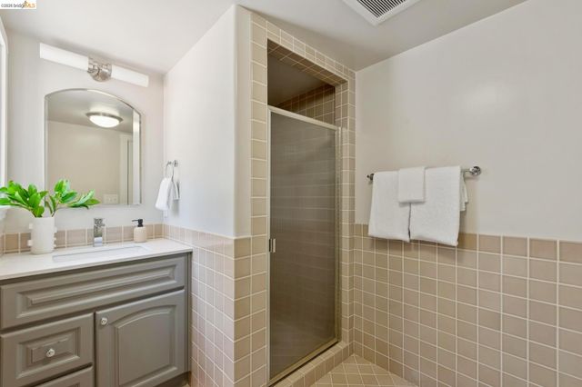 1978 Tiffin Rd, Oakland, CA 94602