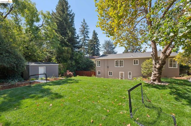 1978 Tiffin Rd, Oakland, CA 94602