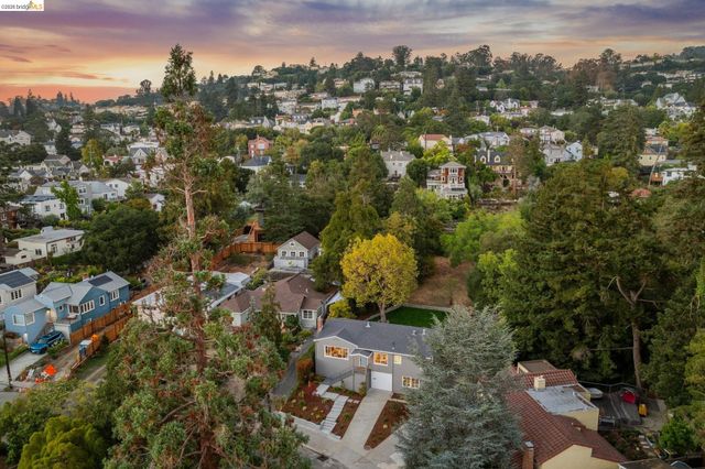 1978 Tiffin Rd, Oakland, CA 94602