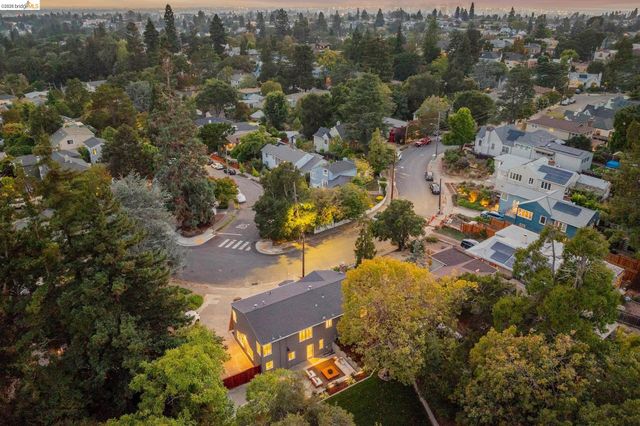 1978 Tiffin Rd, Oakland, CA 94602