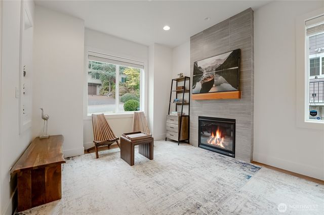 825 206th Avenue NE, Sammamish, WA 98074