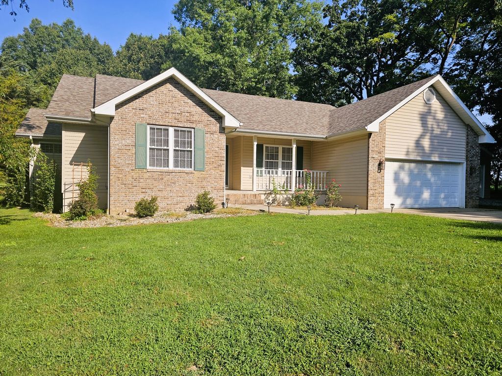 Image 1 of property listing at 14687 N Lost Lake Lane, Mt Vernon, IL 62864