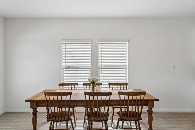 2724 Sierra Chicas LN, Seguin, TX 78155