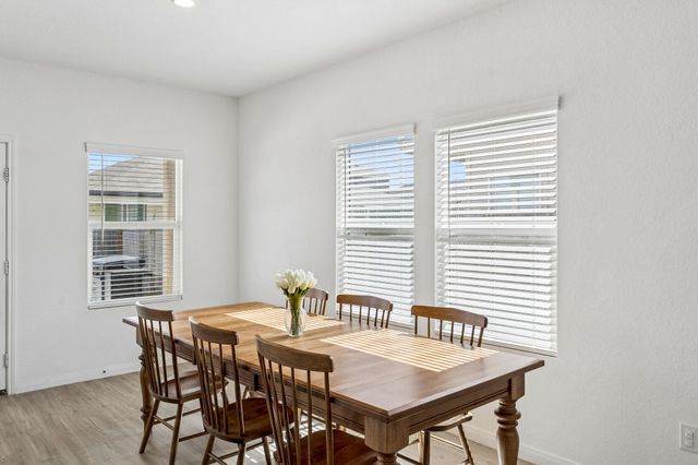 2724 Sierra Chicas LN, Seguin, TX 78155