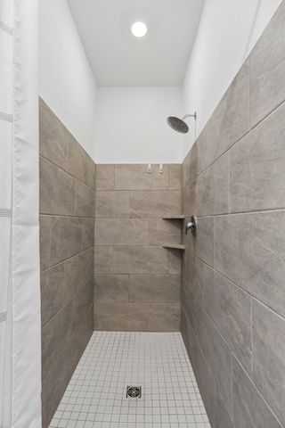 2724 Sierra Chicas LN, Seguin, TX 78155