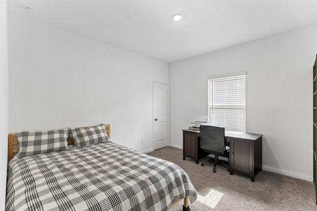 2724 Sierra Chicas LN, Seguin, TX 78155