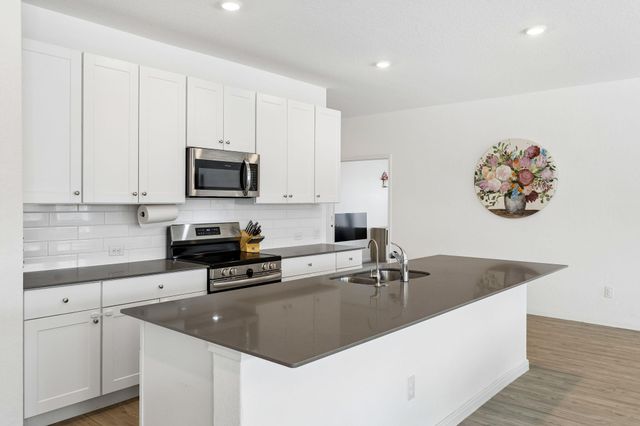 2724 Sierra Chicas LN, Seguin, TX 78155