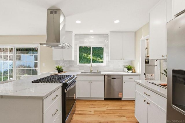 8637 Jenny Avenue, San Diego, CA 92123