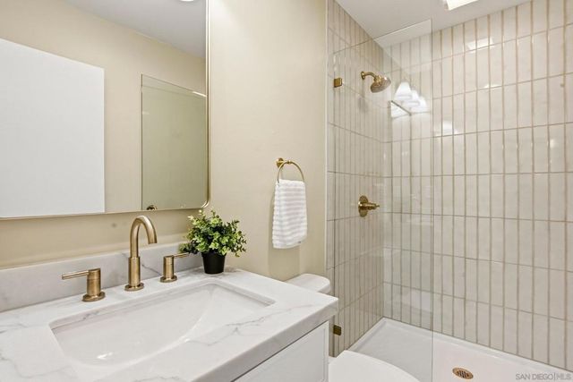 8637 Jenny Avenue, San Diego, CA 92123