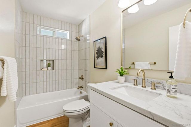 8637 Jenny Avenue, San Diego, CA 92123