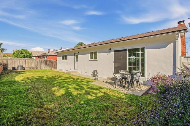 8637 Jenny Avenue, San Diego, CA 92123