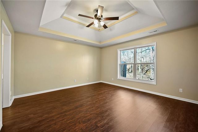 12110 Oakmont Street, Overland Park, KS 66213