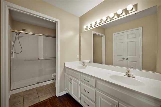 12110 Oakmont Street, Overland Park, KS 66213