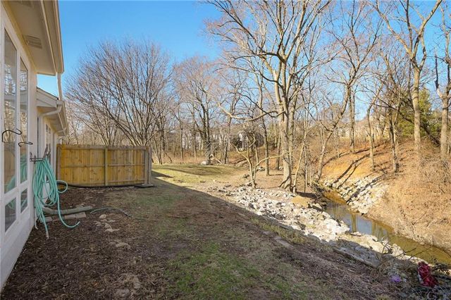 12110 Oakmont Street, Overland Park, KS 66213