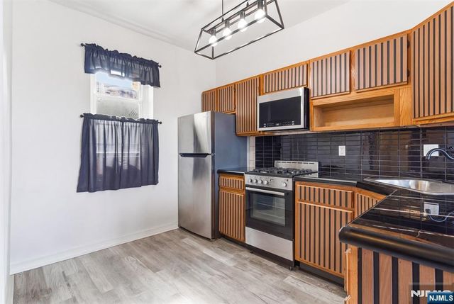 1870 John F Kennedy Boulevard 406, Jersey City, NJ 07304