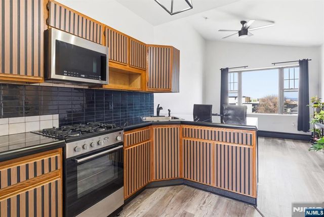 1870 John F Kennedy Boulevard 406, Jersey City, NJ 07304