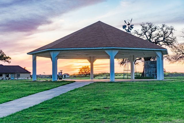 133 Middle Green, Floresville, TX 78114