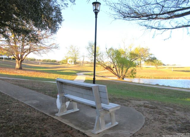 133 Middle Green, Floresville, TX 78114