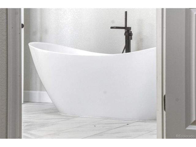 61800 E 32nd Ct, Strasburg, CO 80136