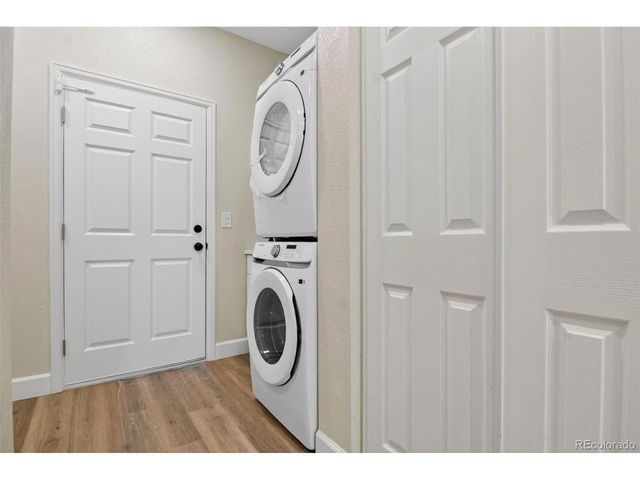 61800 E 32nd Ct, Strasburg, CO 80136