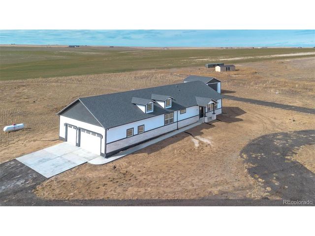61800 E 32nd Ct, Strasburg, CO 80136