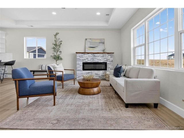 61800 E 32nd Ct, Strasburg, CO 80136