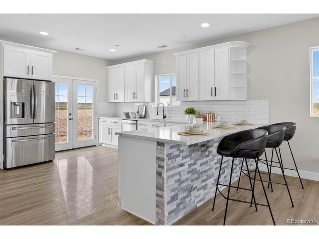 61800 E 32nd Ct, Strasburg, CO 80136