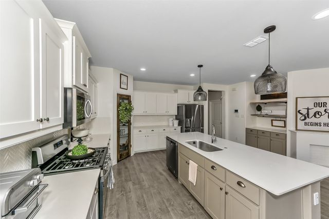 232 Drumcliffe Drive, Fort Worth, TX 76052