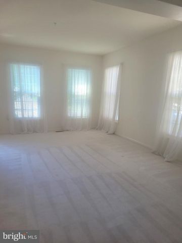 1202 STRAUSBERG ST, Accokeek, MD 20607