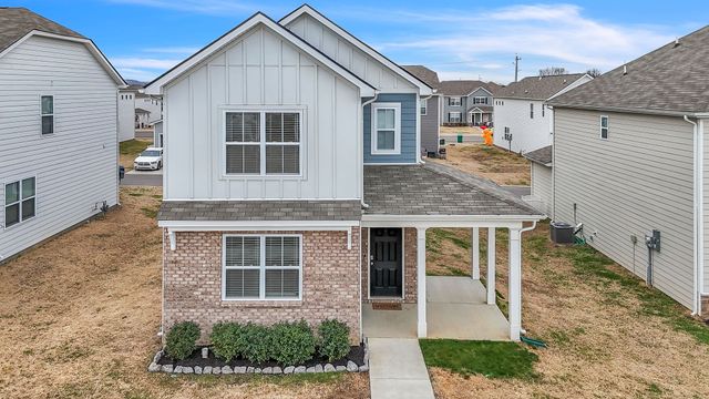 1519 Ashgrove Pl, Lebanon, TN 37087