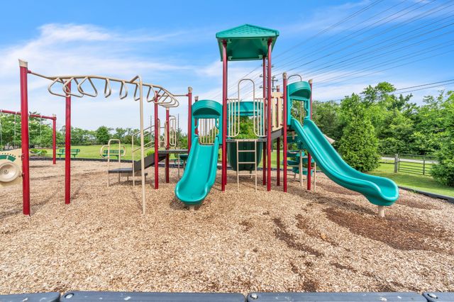 1519 Ashgrove Pl, Lebanon, TN 37087