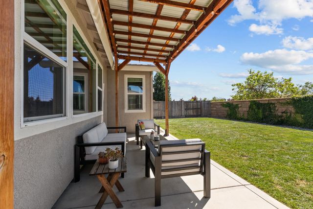 1040 Monterey Way, Plumas Lake, CA 95961