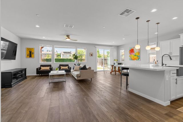 1040 Monterey Way, Plumas Lake, CA 95961