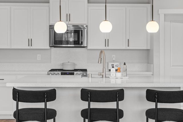 1040 Monterey Way, Plumas Lake, CA 95961