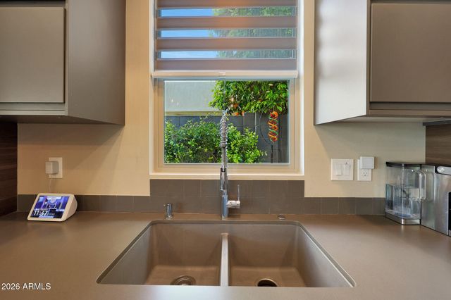 4714 E LEWIS Avenue, Phoenix, AZ 85008