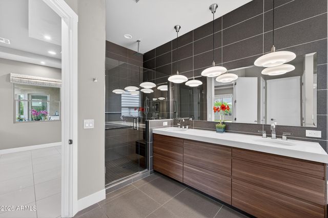 4714 E LEWIS Avenue, Phoenix, AZ 85008