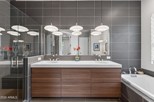 4714 E LEWIS Avenue, Phoenix, AZ 85008