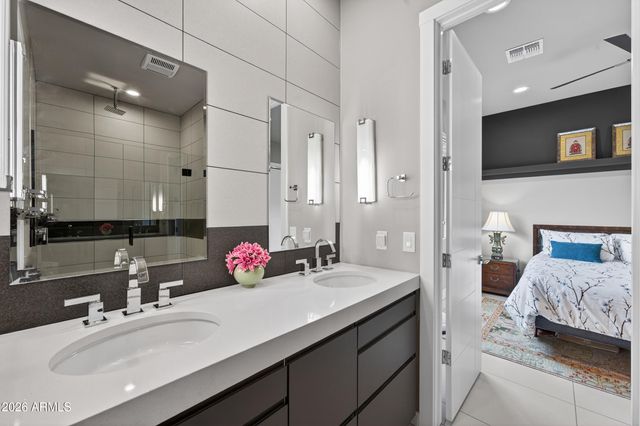 4714 E LEWIS Avenue, Phoenix, AZ 85008