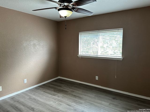 225 WOODSTONE LOOP, Cibolo, TX 78108