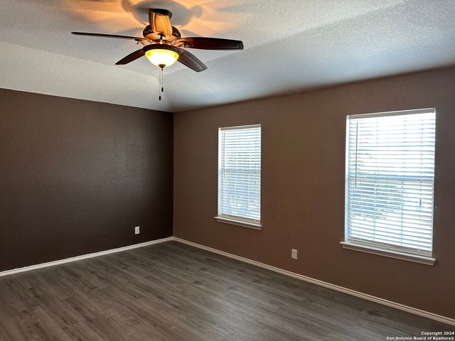 225 WOODSTONE LOOP, Cibolo, TX 78108