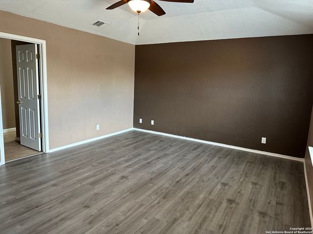 225 WOODSTONE LOOP, Cibolo, TX 78108
